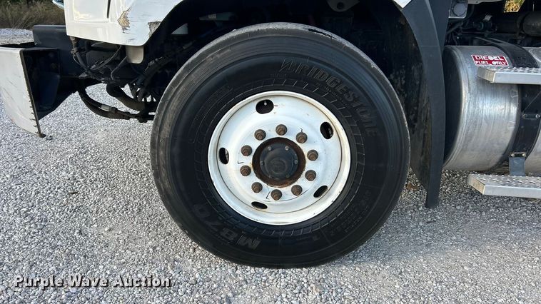 image for item ET6645 2014 Freightliner 108SD refuse truck