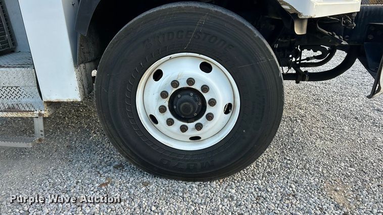 image for item ET6645 2014 Freightliner 108SD refuse truck