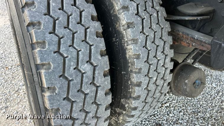 image for item ET6645 2014 Freightliner 108SD refuse truck