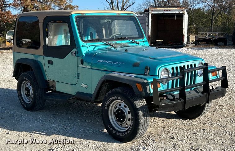 image for item ET6655 1997 Jeep Wrangler Sport SUV