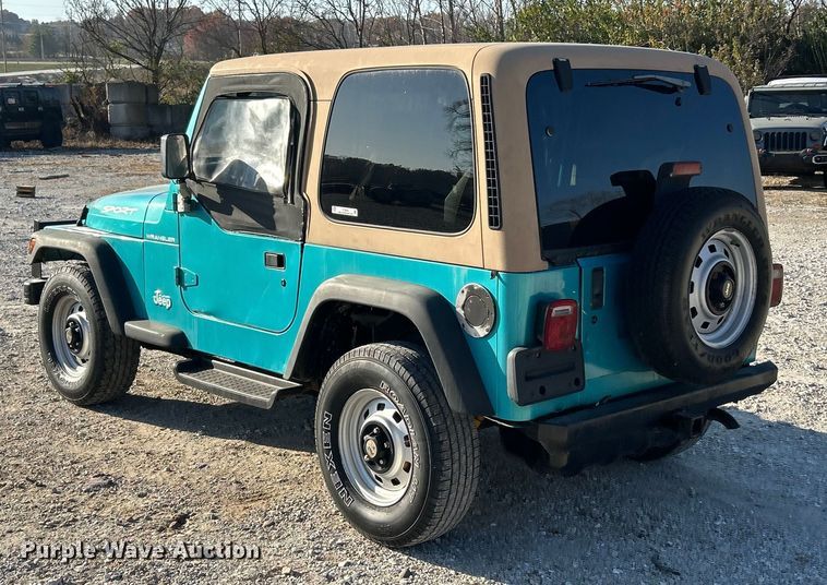 image for item ET6655 1997 Jeep Wrangler Sport SUV