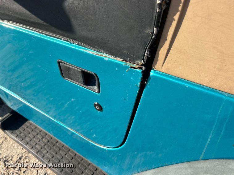 image for item ET6655 1997 Jeep Wrangler Sport SUV