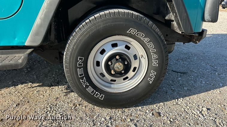 image for item ET6655 1997 Jeep Wrangler Sport SUV