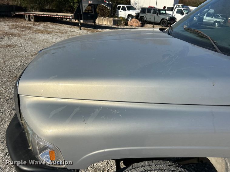 image for item ET6658 1998 Dodge Ram 3500 Quad Cab pickup truck