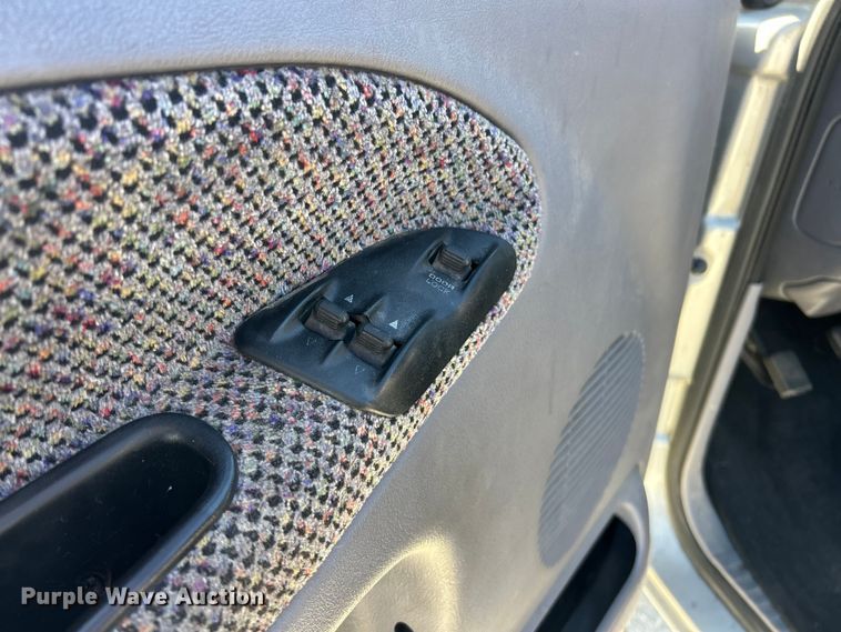 image for item ET6658 1998 Dodge Ram 3500 Quad Cab pickup truck