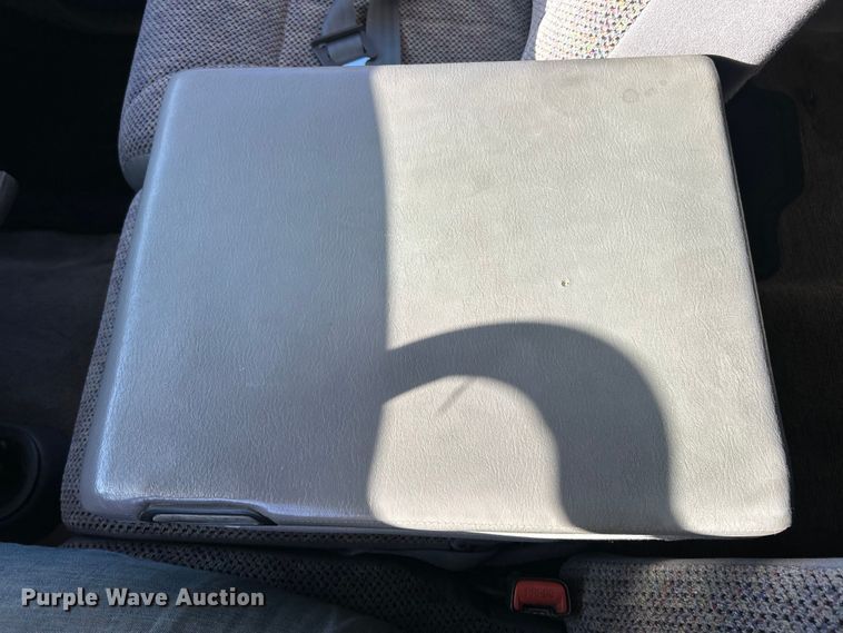 image for item ET6658 1998 Dodge Ram 3500 Quad Cab pickup truck