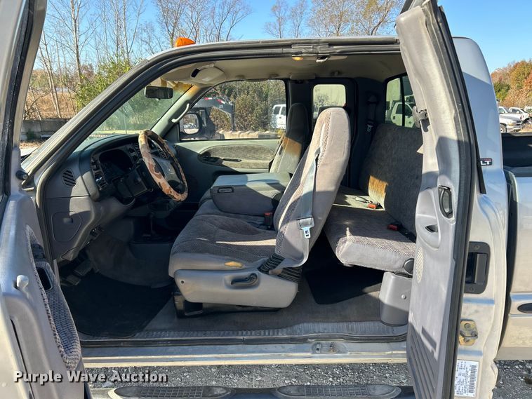 image for item ET6658 1998 Dodge Ram 3500 Quad Cab pickup truck