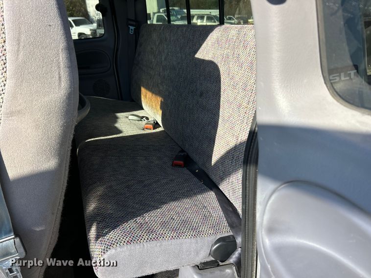 image for item ET6658 1998 Dodge Ram 3500 Quad Cab pickup truck