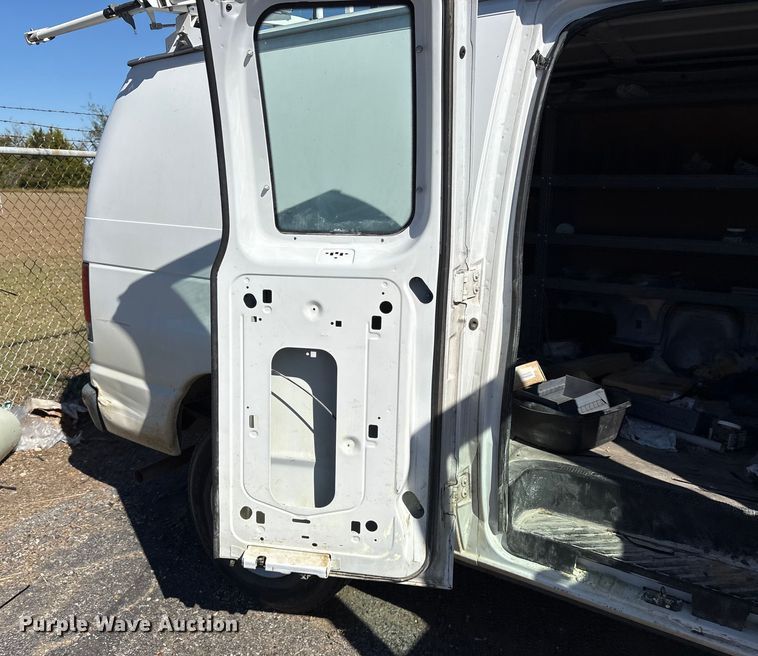 image for item ET7227 2014 Ford E150 van