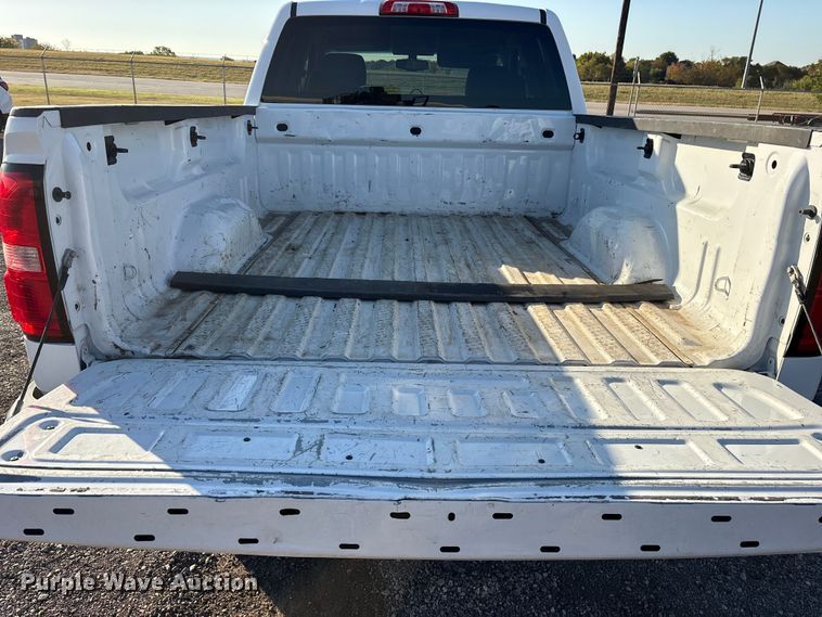 image for item ET7253 2015 GMC Sierra 1500 Double Cab pickup truck