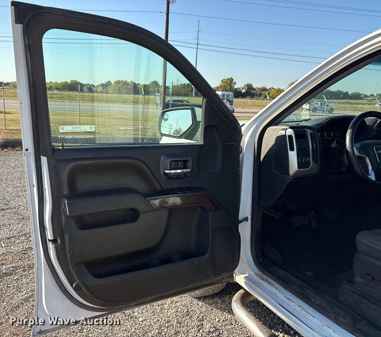 image for item ET7253 2015 GMC Sierra 1500 Double Cab pickup truck