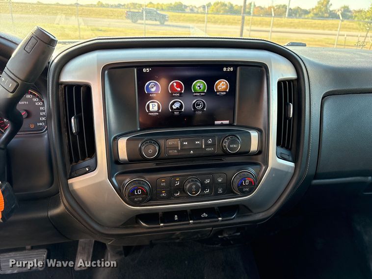 image for item ET7253 2015 GMC Sierra 1500 Double Cab pickup truck