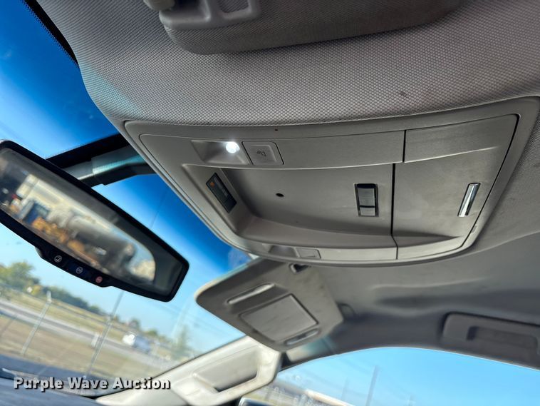 image for item ET7253 2015 GMC Sierra 1500 Double Cab pickup truck