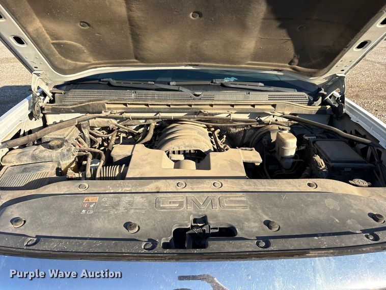 image for item ET7253 2015 GMC Sierra 1500 Double Cab pickup truck