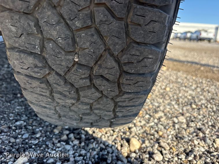 image for item ET7253 2015 GMC Sierra 1500 Double Cab pickup truck