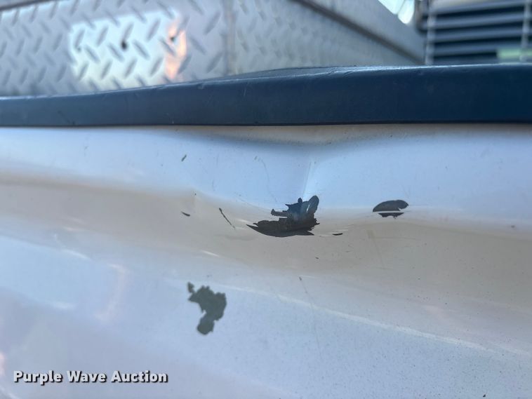 image for item ET7254 2015 Chevrolet Silverado 2500HD Crew Cab pickup truck