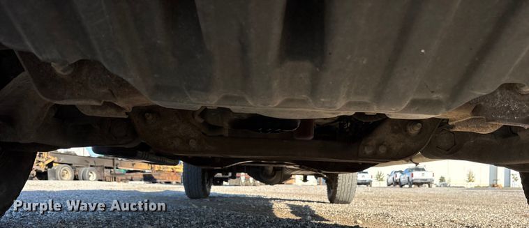 image for item ET7254 2015 Chevrolet Silverado 2500HD Crew Cab pickup truck