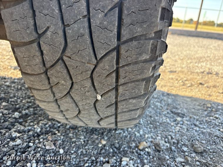 image for item ET7254 2015 Chevrolet Silverado 2500HD Crew Cab pickup truck