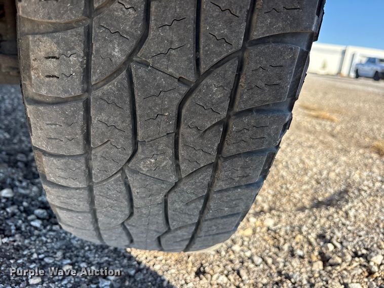 image for item ET7254 2015 Chevrolet Silverado 2500HD Crew Cab pickup truck