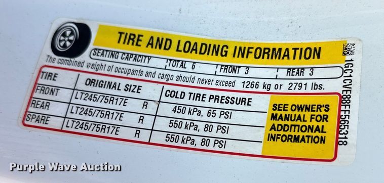 image for item ET7254 2015 Chevrolet Silverado 2500HD Crew Cab pickup truck