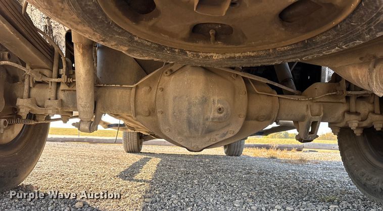 image for item ET7255 2015 Chevrolet Silverado 2500HD Crew Cab pickup truck