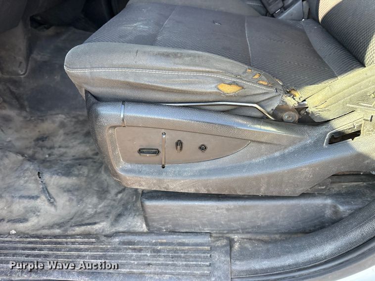 image for item ET7255 2015 Chevrolet Silverado 2500HD Crew Cab pickup truck