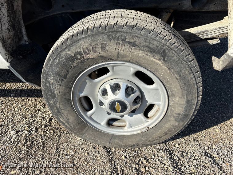 image for item ET7255 2015 Chevrolet Silverado 2500HD Crew Cab pickup truck