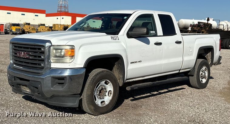 image for item ET7256 2015 GMC Sierra 2500HD Double Cab pickup truck