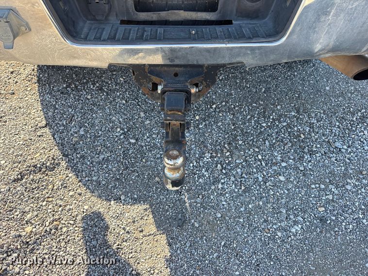 image for item ET7256 2015 GMC Sierra 2500HD Double Cab pickup truck