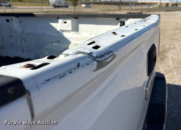 image for item ET7256 2015 GMC Sierra 2500HD Double Cab pickup truck