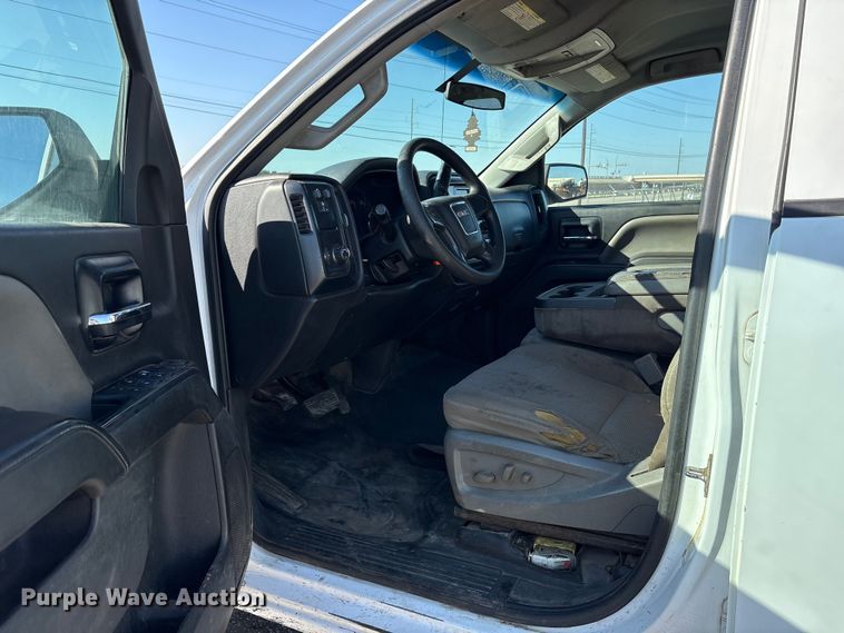 image for item ET7256 2015 GMC Sierra 2500HD Double Cab pickup truck