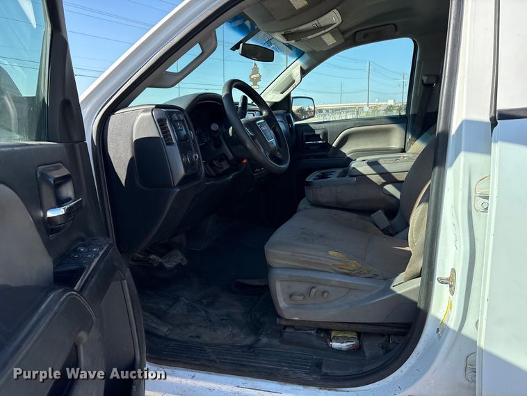 image for item ET7256 2015 GMC Sierra 2500HD Double Cab pickup truck