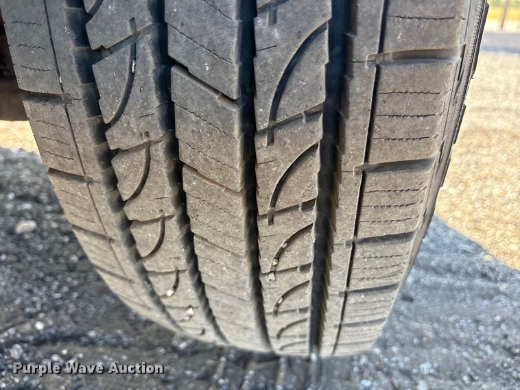 image for item ET7256 2015 GMC Sierra 2500HD Double Cab pickup truck