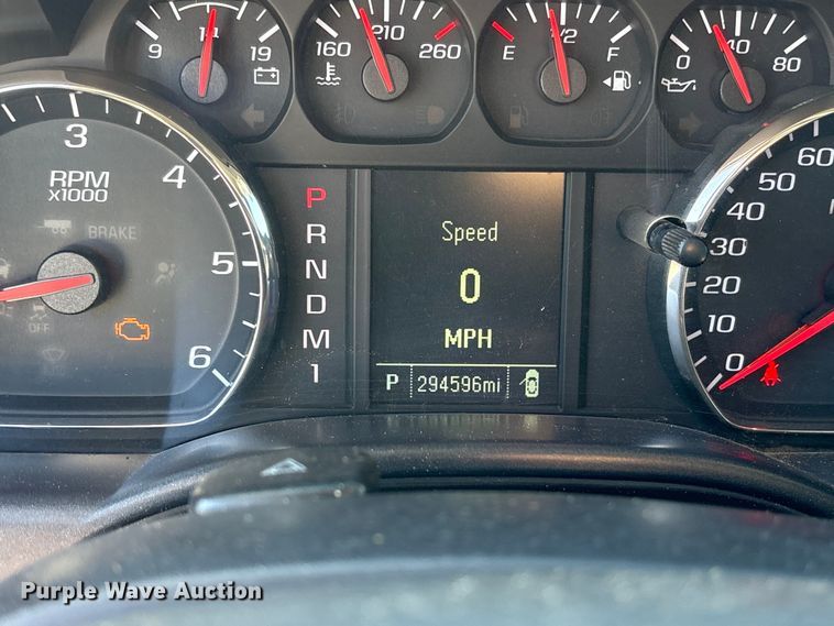 image for item ET7256 2015 GMC Sierra 2500HD Double Cab pickup truck