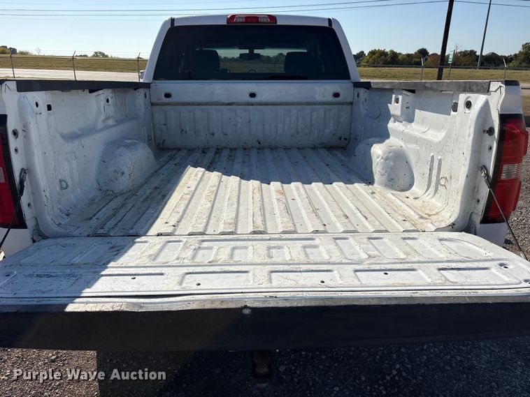 image for item ET7257 2015 GMC Sierra 1500 Double Cab pickup truck