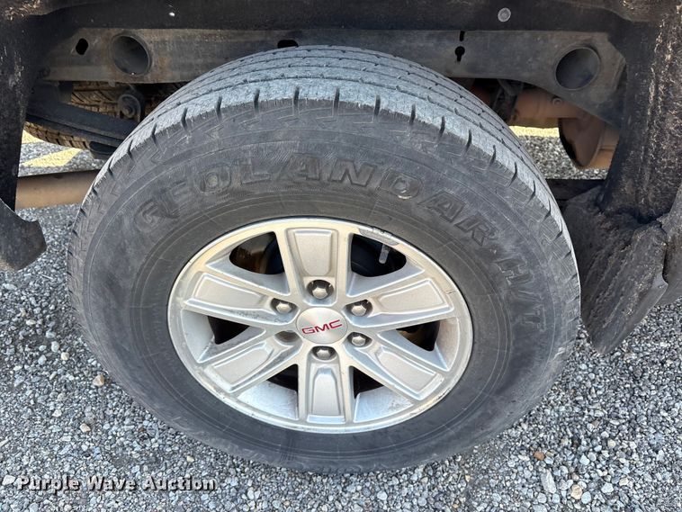 image for item ET7257 2015 GMC Sierra 1500 Double Cab pickup truck