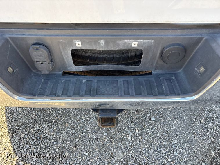 image for item ET7258 2015 GMC Sierra 1500 Double Cab pickup truck