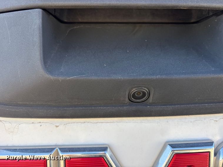 image for item ET7258 2015 GMC Sierra 1500 Double Cab pickup truck