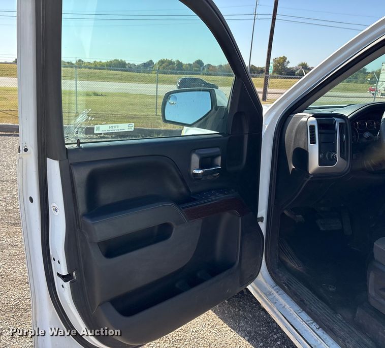 image for item ET7258 2015 GMC Sierra 1500 Double Cab pickup truck