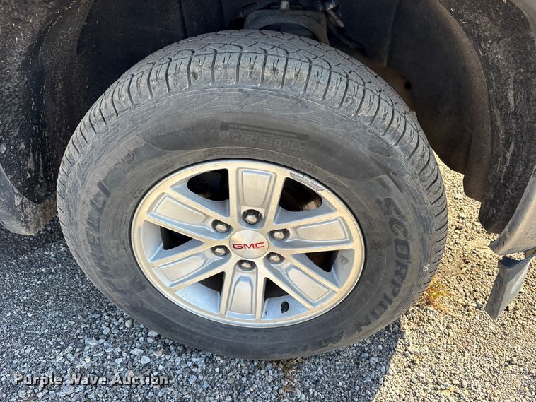 image for item ET7258 2015 GMC Sierra 1500 Double Cab pickup truck