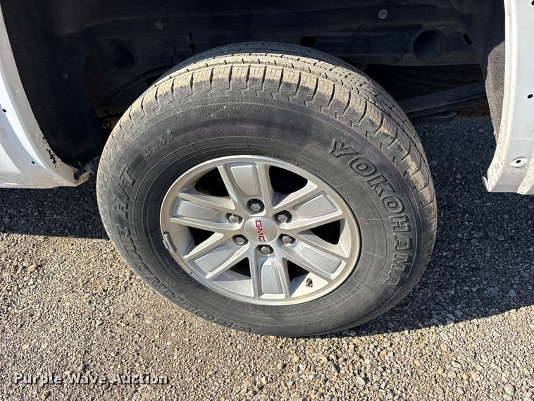 image for item ET7258 2015 GMC Sierra 1500 Double Cab pickup truck