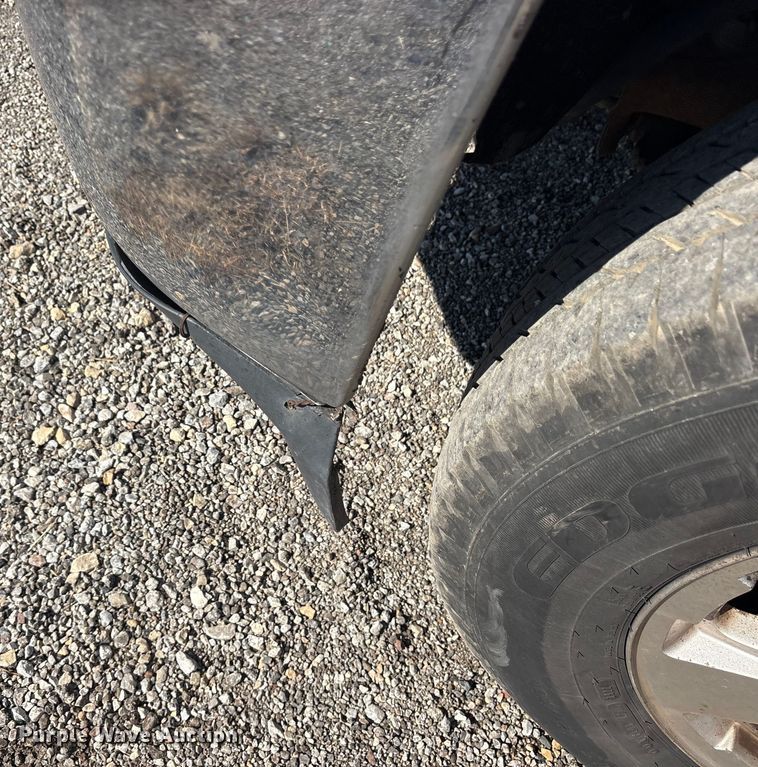 image for item ET7260 2015 Chevrolet Silverado 2500HD Crew Cab pickup truck