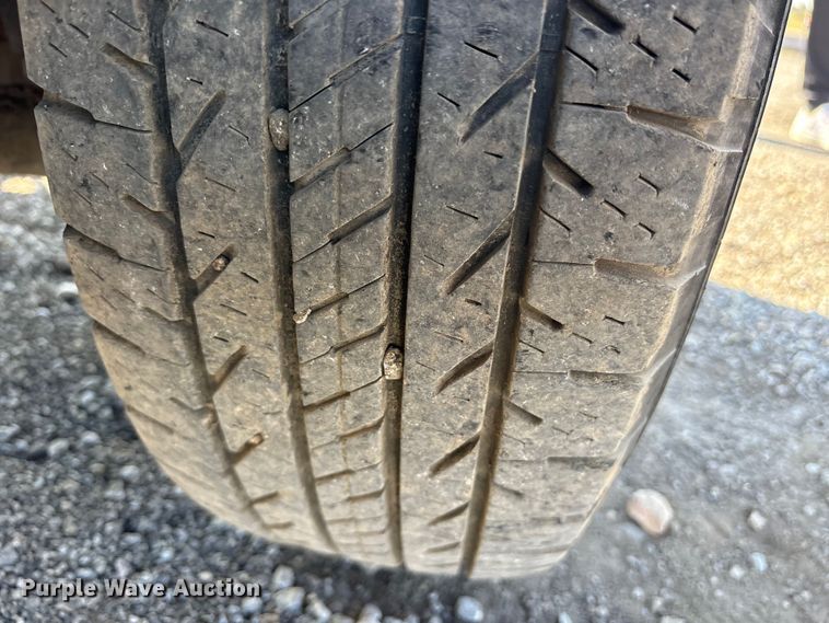 image for item ET7260 2015 Chevrolet Silverado 2500HD Crew Cab pickup truck