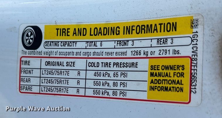 image for item ET7260 2015 Chevrolet Silverado 2500HD Crew Cab pickup truck