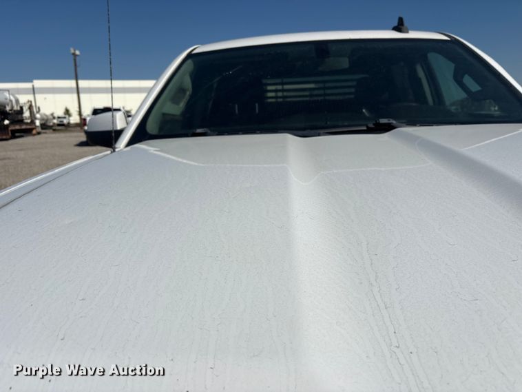 image for item ET7261 2015 Chevrolet Silverado 2500HD Crew Cab pickup truck