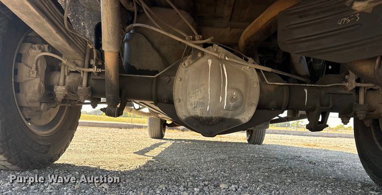 image for item ET7261 2015 Chevrolet Silverado 2500HD Crew Cab pickup truck