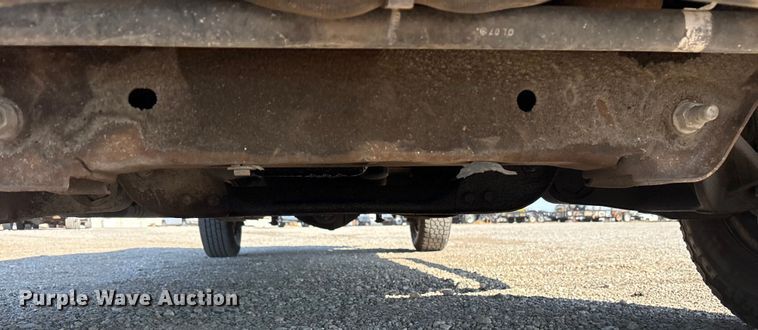 image for item ET7261 2015 Chevrolet Silverado 2500HD Crew Cab pickup truck