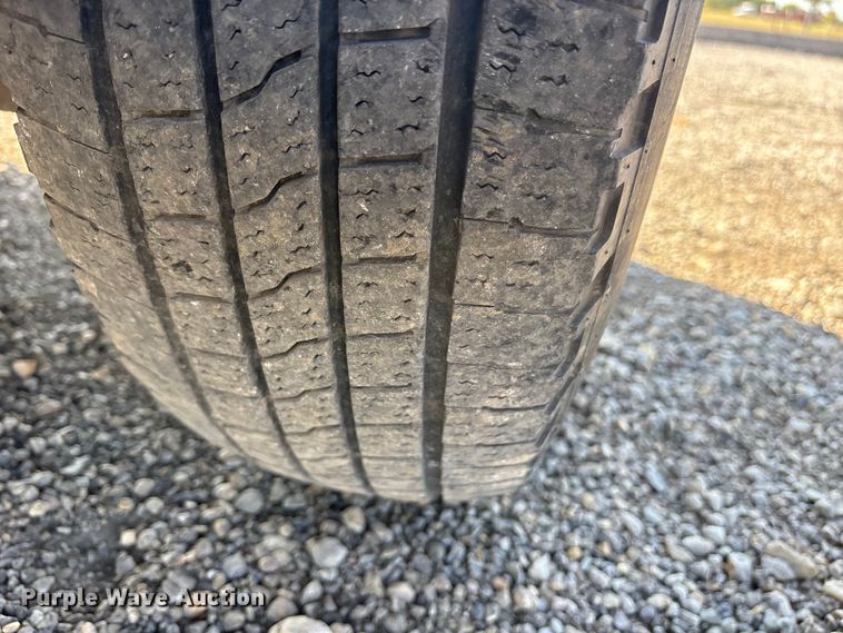 image for item ET7261 2015 Chevrolet Silverado 2500HD Crew Cab pickup truck