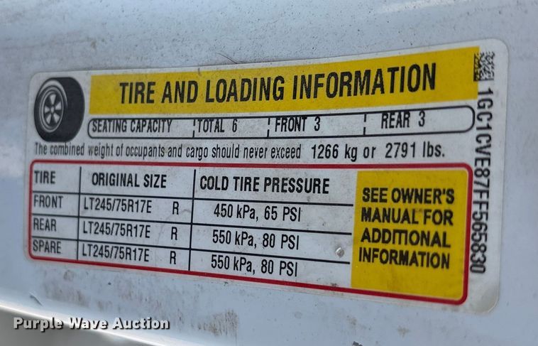 image for item ET7261 2015 Chevrolet Silverado 2500HD Crew Cab pickup truck