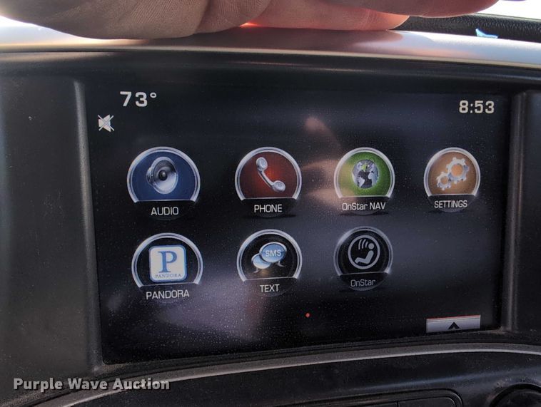 image for item ET7262 2015 GMC Sierra 2500HD Crew Cab pickup truck